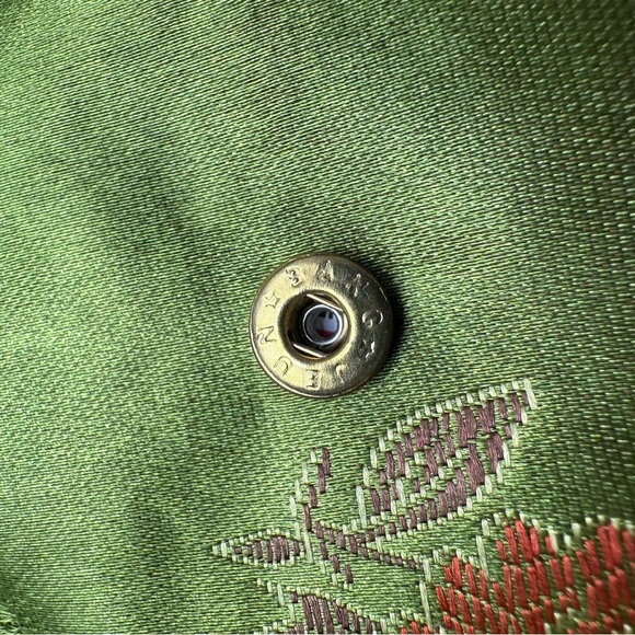 Chinese Silk Frog Pouch-Green Floral with Gold Frog Charm - Great For Small Gift - Picture 12 of 12